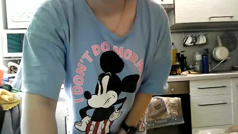 Snapshot of dorrie_ann chatting on 02-25-25, 05:30 Dorrie Ann online show from 02-25-25, 05:30