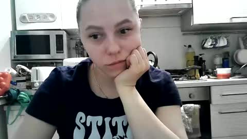 Snapshot of dorrie_ann chatting on 02-25-25, 07:03 Dorrie Ann online show from 02-25-25, 07:03