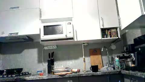 Snapshot of dorrie_ann chatting on 09-21-25, 04:03 Dorrie Ann online show from 09-21-25, 04:03