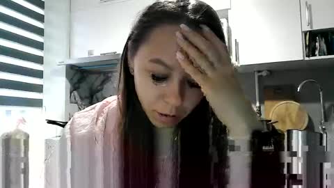 Snapshot of dorrie_ann chatting on 11-03-25, 06:36 Dorrie Ann online show from 11-03-25, 06:36