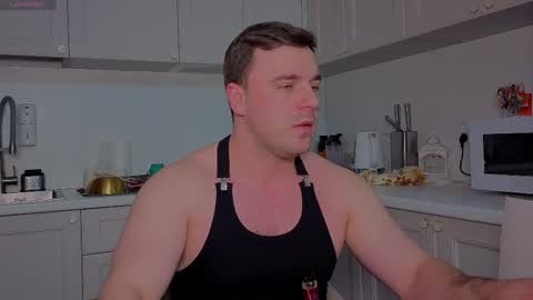 Sasha online show from 12-18-25, 04:57