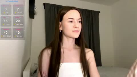 Alice and Mark online show from 04-10-26, 08:13