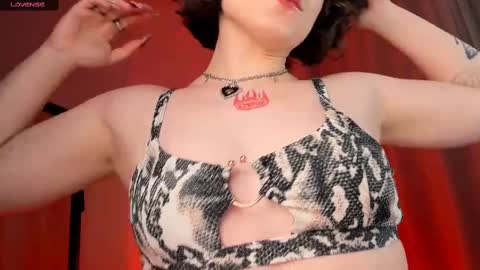 Eva ana Liza online show from 02-11-25, 01:52