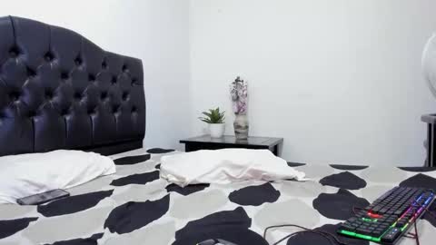 Isabella and Alessandro online show from 03-13-26, 10:27