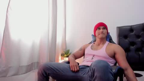 Snapshot of doublefun24 chatting on 06-12-26, 02:05 Isabella and Alessandro online show from 06-12-26, 02:05