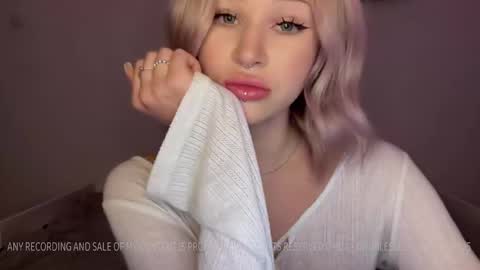 MOLLYYYY dont forget to give me a thumb up online show from 01-13-25, 11:30