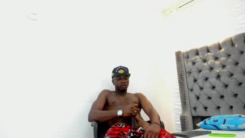 DOUGLAS online show from 10-27-25, 01:26