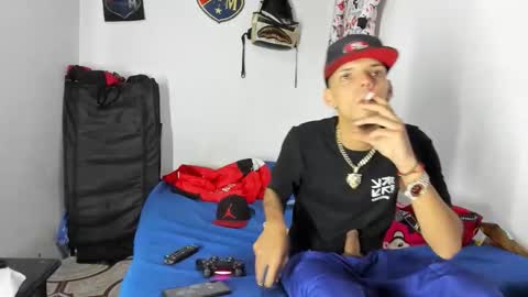 Snapshot of douglas_gallegos chatting on 02-09-26, 10:25 douglas_gallegos online show from 02-09-26, 10:25