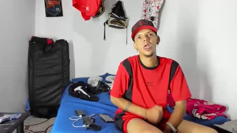 Snapshot of douglas_gallegos chatting on 02-12-26, 05:57 douglas_gallegos online show from 02-12-26, 05:57