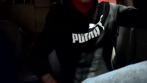 Snapshot of dowhatuwantwithme100 chatting on 12-24-24, 11:55 Driver Dick Kylie Tits online show from 12-24-24, 11:55