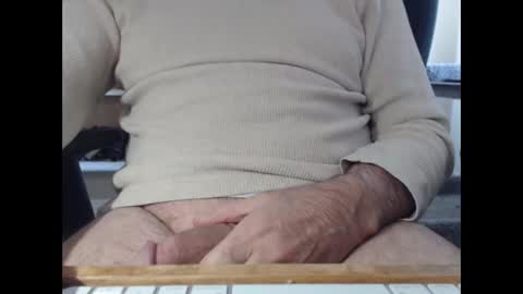 Snapshot of down69_4_u chatting on 01-14-26, 08:25 down69_4_u online show from 01-14-26, 08:25