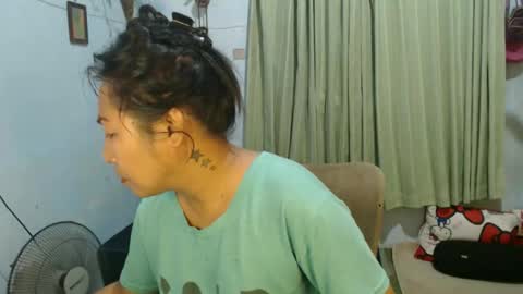 doyouwantme143 online show from 10-02-25, 09:49