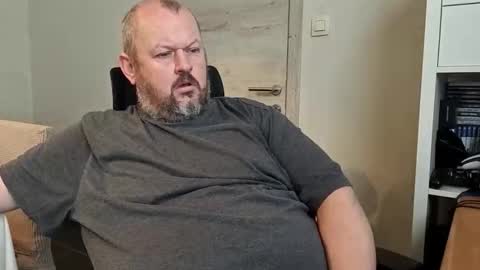 Snapshot of dpau76 chatting on 11-03-25, 08:48 Danny online show from 11-03-25, 08:48