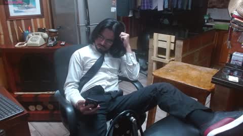 Snapshot of dr_simon84 chatting on 12-21-24, 09:33 Dr Simon online show from 12-21-24, 09:33