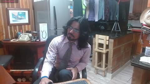 Snapshot of dr_simon84 chatting on 12-24-24, 02:10 Dr Simon online show from 12-24-24, 02:10