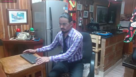 Snapshot of dr_simon84 chatting on 12-30-24, 08:10 Dr Simon online show from 12-30-24, 08:10