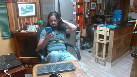 Snapshot of dr_simon84 chatting on 01-05-25, 04:04 Dr Simon online show from 01-05-25, 04:04