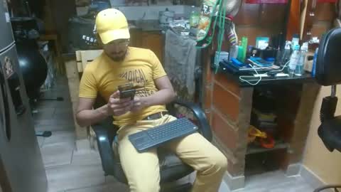 Snapshot of dr_simon84 chatting on 01-08-25, 02:14 Dr Simon online show from 01-08-25, 02:14