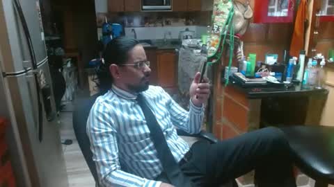 Snapshot of dr_simon84 chatting on 01-10-25, 02:14 Dr Simon online show from 01-10-25, 02:14