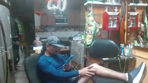 Snapshot of dr_simon84 chatting on 01-13-25, 01:56 Dr Simon online show from 01-13-25, 01:56