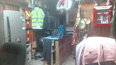 Snapshot of dr_simon84 chatting on 01-19-25, 12:06 Dr Simon online show from 01-19-25, 12:06