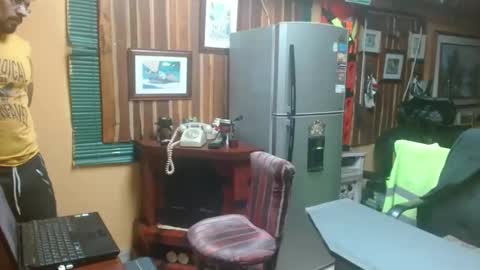 Snapshot of dr_simon84 chatting on 01-28-25, 05:54 Dr Simon online show from 01-28-25, 05:54