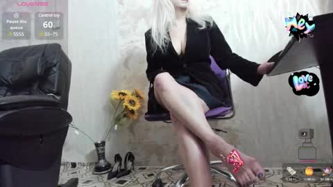 Snapshot of dr_squid_game123 chatting on 03-02-25, 02:43 Dr Squid Game123 online show from 03-02-25, 02:43