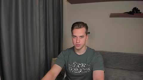 Snapshot of dr_your_dream chatting on 09-17-25, 08:43 Mervin  online show from 09-17-25, 08:43