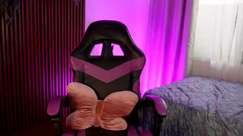 Lissa  Or DRACARYSS your dragon Queen  online show from 06-21-26, 07:16