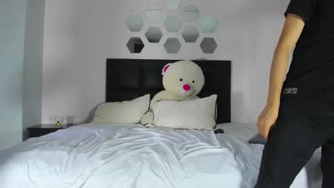 Drake and Zara online show from 11-06-25, 12:17