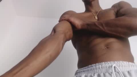 Drake 23 online show from 11-28-25, 09:17