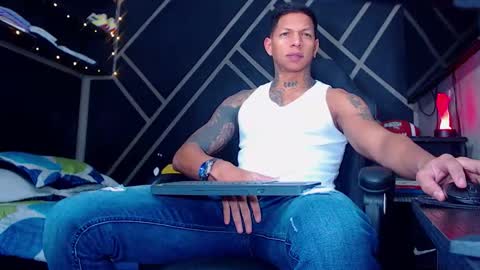 Drake online show from 11-20-25, 03:50