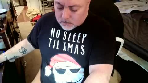 Snapshot of drake_r_darkrose chatting on 12-19-24, 02:12 Drake D Vamp aka Drake DarkRose online show from 12-19-24, 02:12