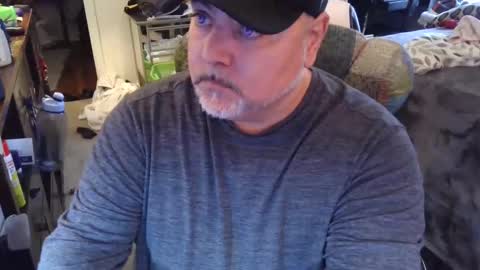 Snapshot of drake_r_darkrose chatting on 12-26-24, 06:33 Drake D Vamp aka Drake DarkRose online show from 12-26-24, 06:33