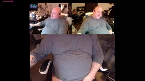 Snapshot of drake_r_darkrose chatting on 02-10-25, 01:14 Drake D Vamp aka Drake DarkRose online show from 02-10-25, 01:14