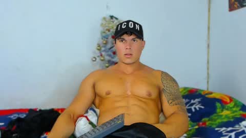 Snapshot of drake_xion1 chatting on 12-15-24, 04:18 drake_xion1 online show from 12-15-24, 04:18