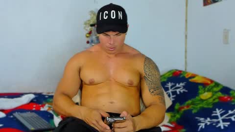 Snapshot of drake_xion1 chatting on 12-18-24, 02:42 drake_xion1 online show from 12-18-24, 02:42