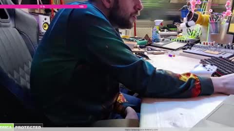 Snapshot of drawingcock chatting on 03-05-25, 08:10 drawingcock online show from 03-05-25, 08:10