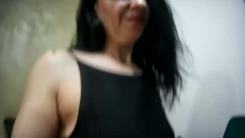 Snapshot of dream_ammber chatting on 05-27-26, 09:01 Amber online show from 05-27-26, 09:01