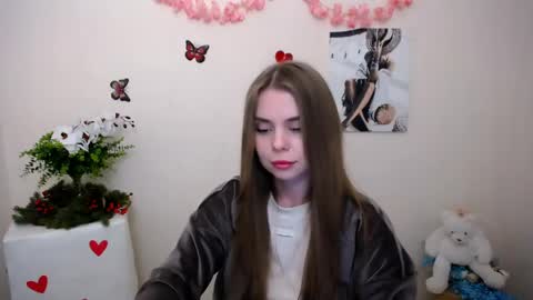 Mari online show from 04-22-26, 06:27