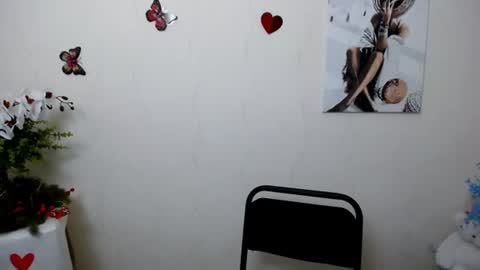 Mari online show from 06-20-26, 07:44