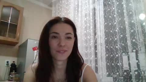 dream_petal_ online show from 03-19-26, 04:33