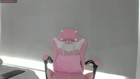 Snapshot of dream_team4 chatting on 11-26-25, 06:20 dream team online show from 11-26-25, 06:20