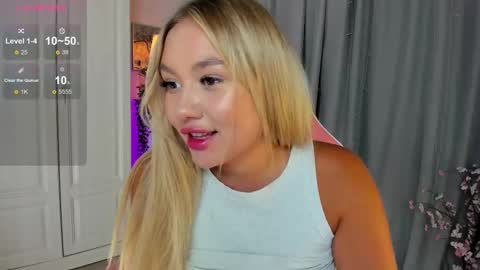 Snapshot of dreamaise chatting on 09-16-25, 04:19  Mary   pvt open    use pink and blue app lovense online show from 09-16-25, 04:19