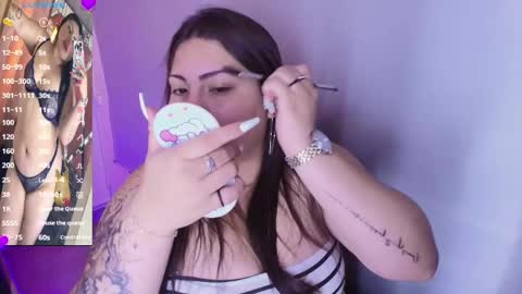Snapshot of dreambooo_ chatting on 05-15-26, 11:39 C A M I L A online show from 05-15-26, 11:39