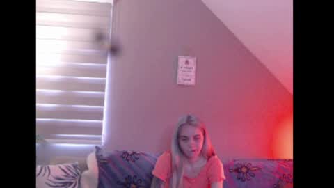 Snapshot of dreamcatcherfantasy chatting on 03-30-26, 07:31 A girl online show from 03-30-26, 07:31