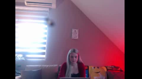 Snapshot of dreamcatcherfantasy chatting on 04-14-26, 07:36 A girl online show from 04-14-26, 07:36