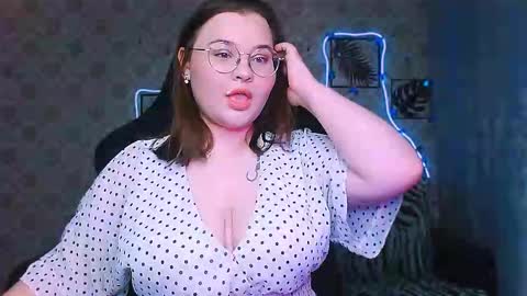 dreamforyoue2 online show from 12-21-25, 07:54