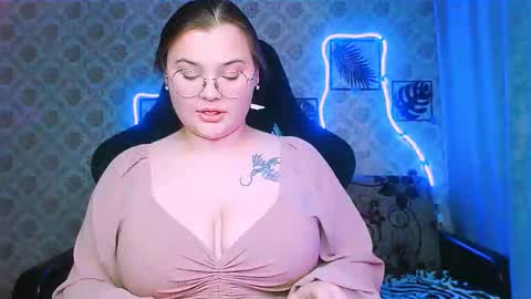 dreamforyoue2 online show from 02-04-26, 08:36