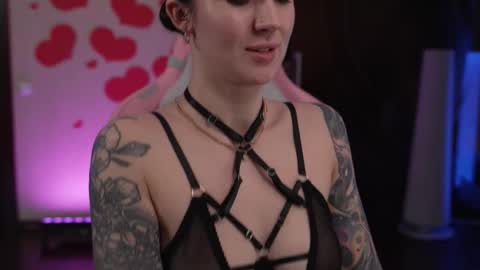 Sarah online show from 02-20-26, 12:18